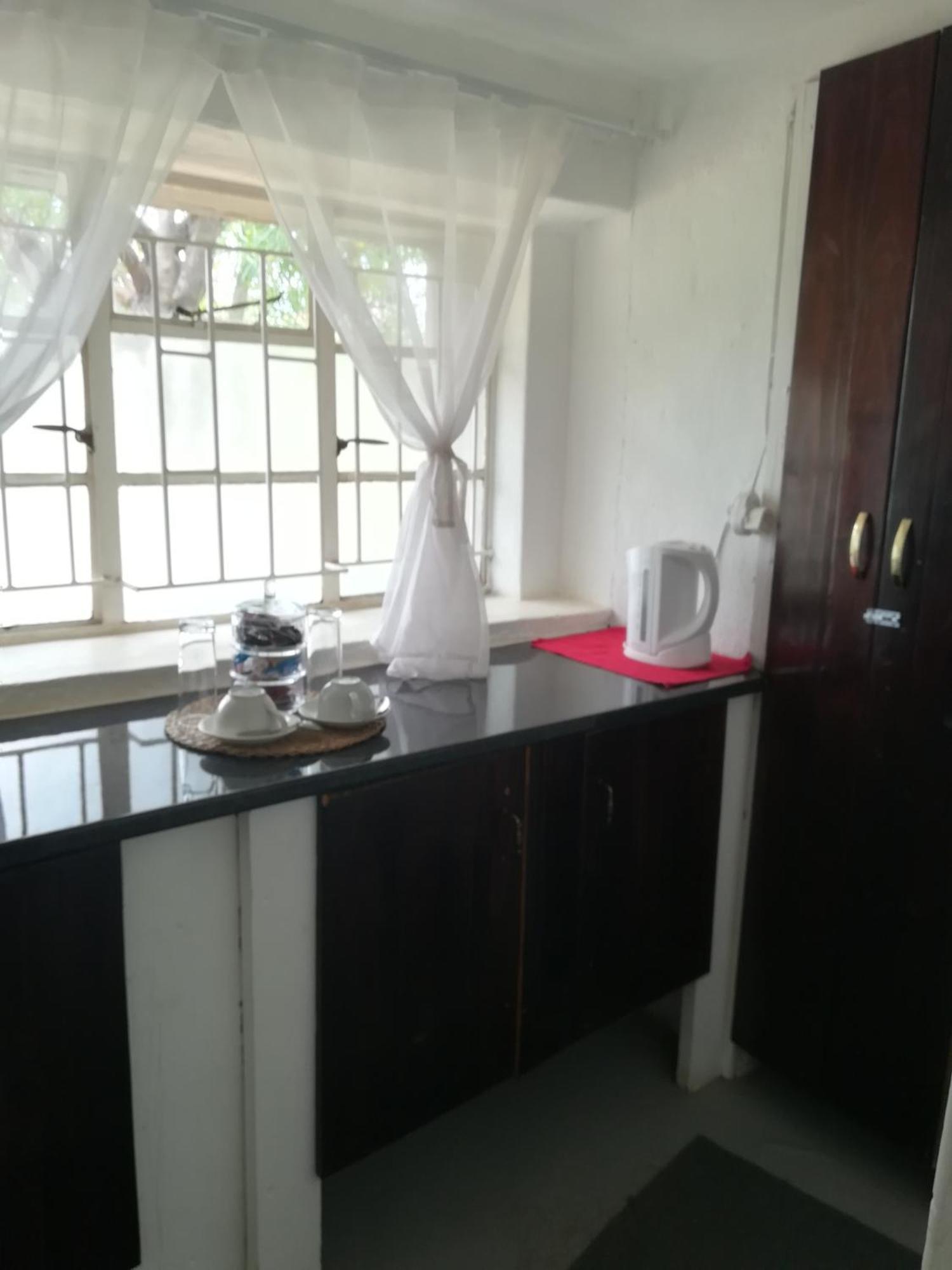 Three Bridges B&B Hoedspruit Phòng bức ảnh